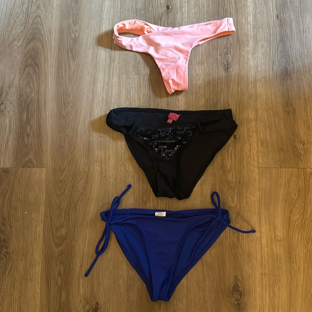 Assorted bikini bottoms